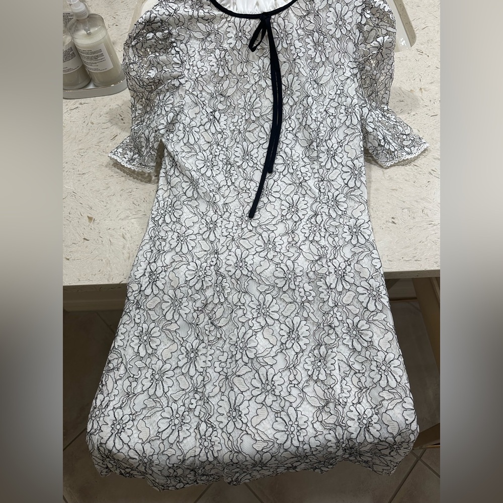 Jealous tomato lace dress